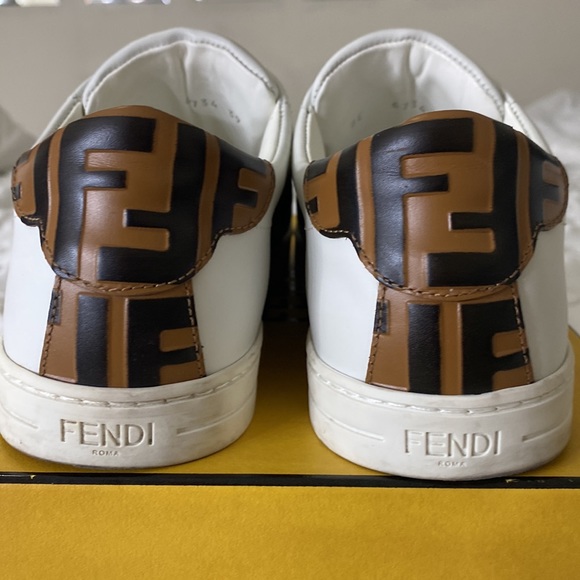 Preowned FENDI sneakers - Picture 7 of 9